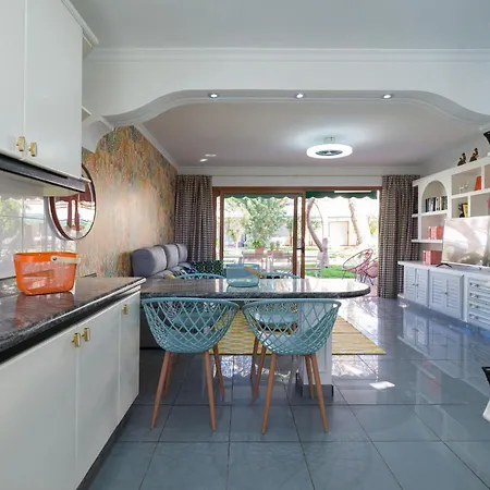 Timon Apartment *